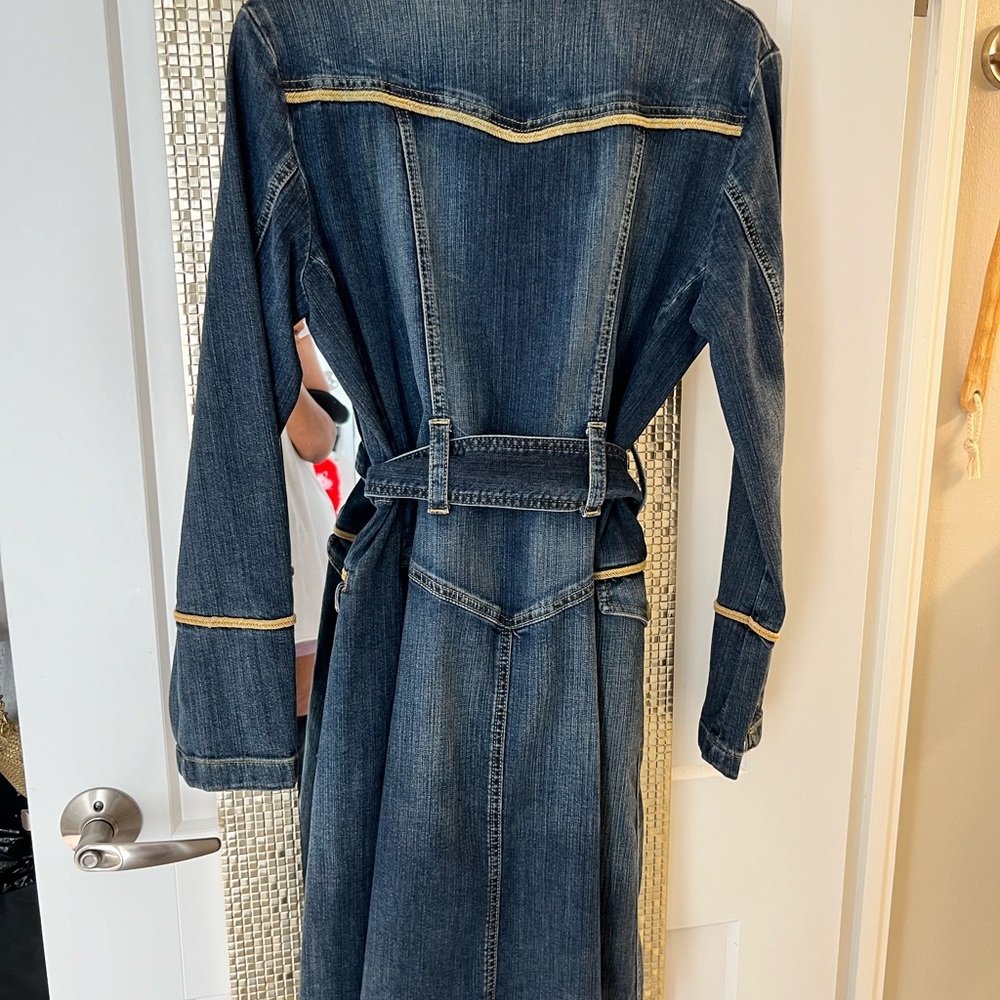OLSEN EUROPE BLUE AND GOLD DENIM TRENCH COAT… SIZE 38… NEW WITH TAGS. - Picture 15 of 16